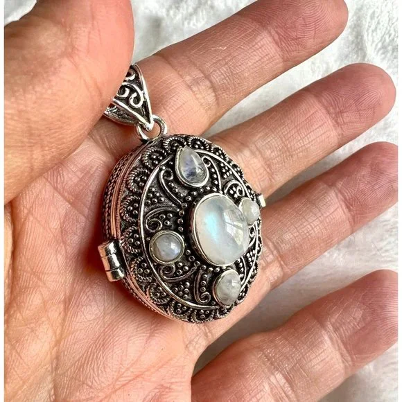 925 Vintage Style Rainbow Flash Moonstone POISON Locket Pendant Necklace - Picture 12 of 12
